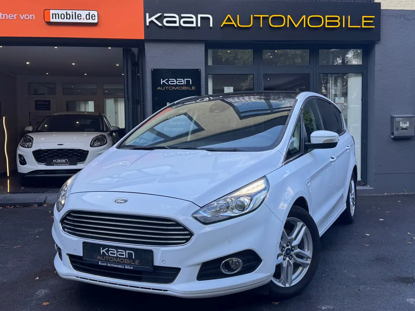 Ford S-Max 1,5 EcoBoost Titanium//NAVI/PANO/APP/SPUR-A/TEMPO Weiß - 1