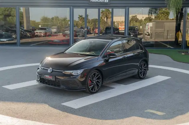 Volkswagen Golf view 3