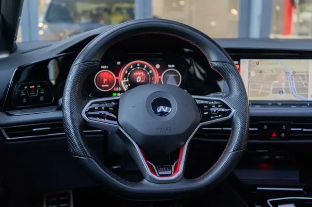 Volkswagen Golf view 9