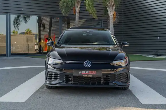 Volkswagen Golf view 2