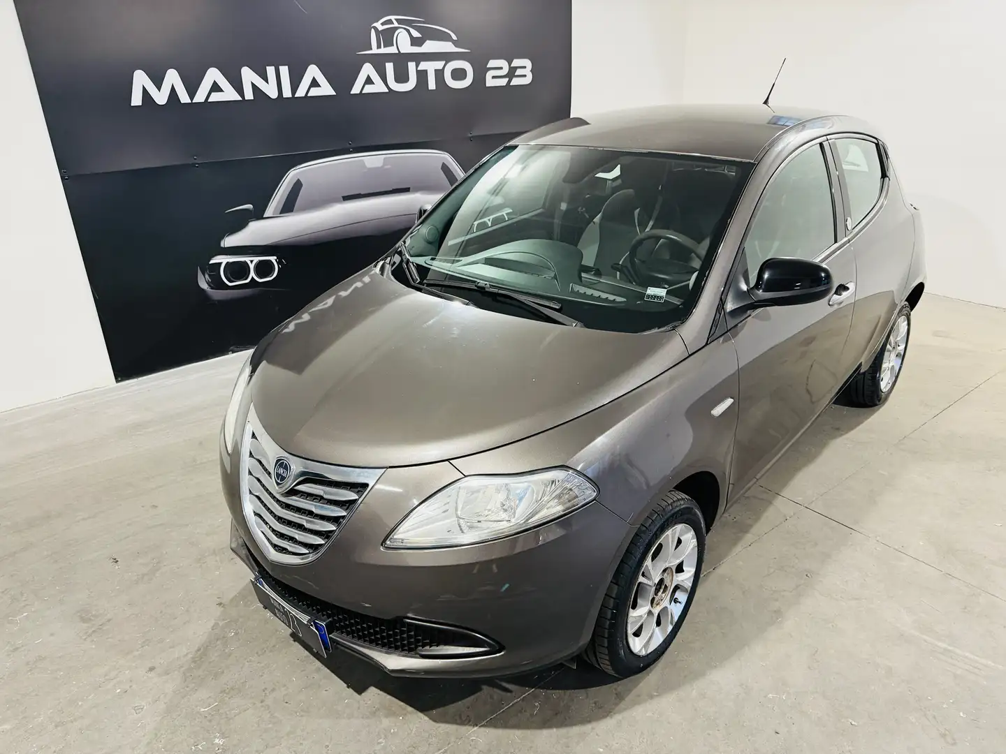 Lancia Ypsilon Ypsilon 0.9*LPG*NEOPATENTATI* Platinum 85cv E6 Gri - 2
