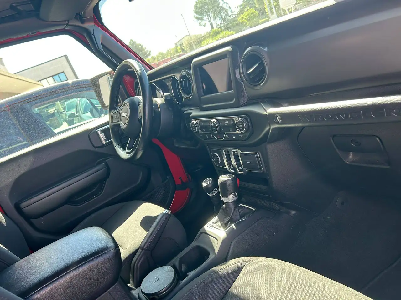 Jeep Wrangler IV 2.0 turbo Sport auto, миниатюра 24