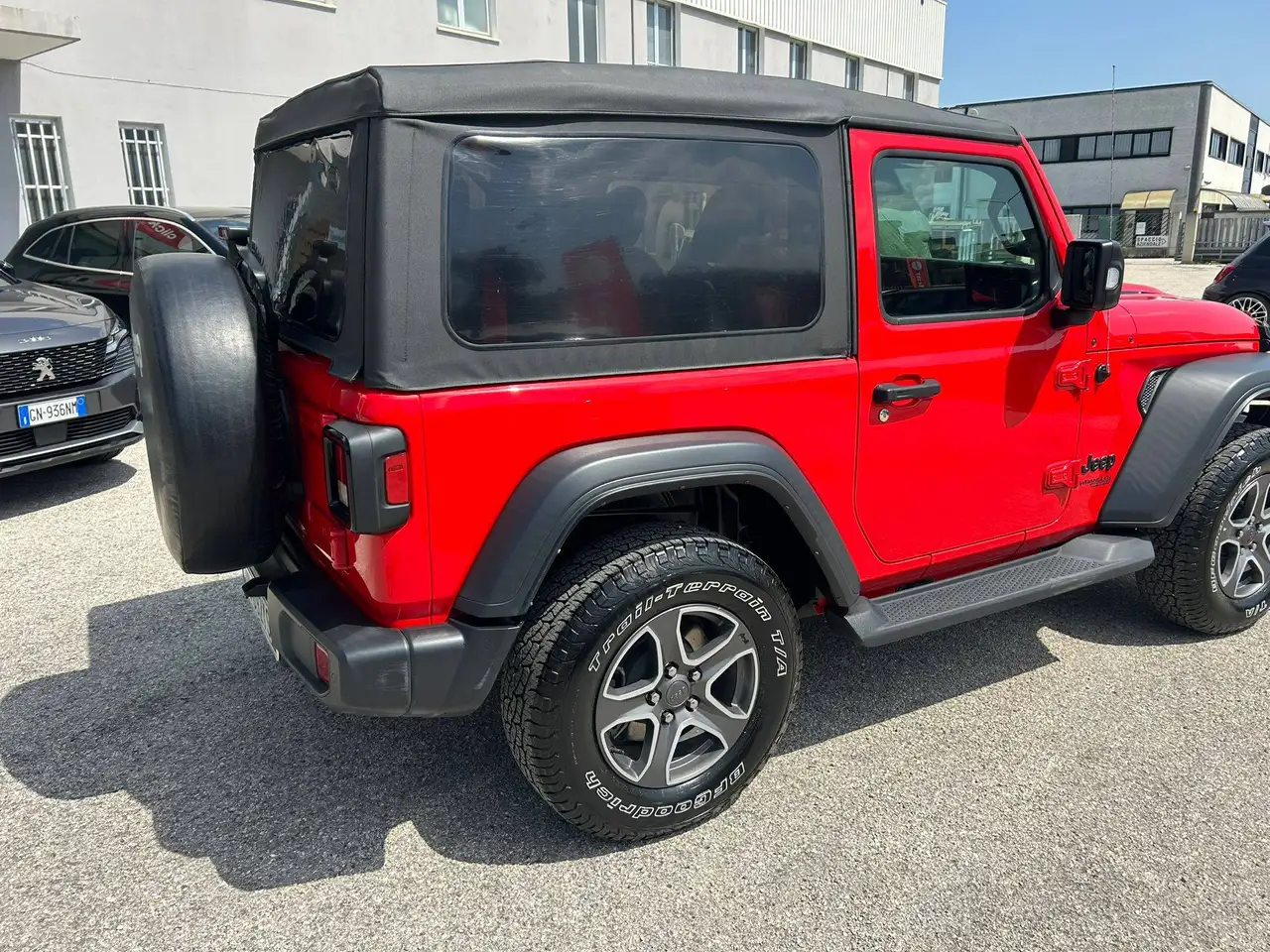 Jeep Wrangler IV 2.0 turbo Sport auto, миниатюра 8