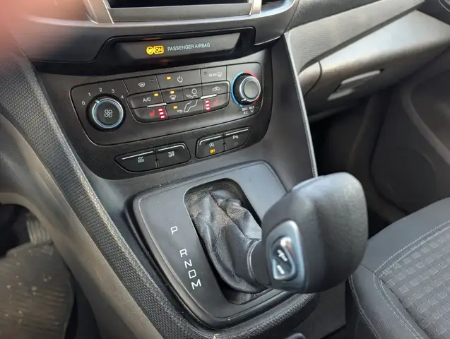 Ford Transit view 8