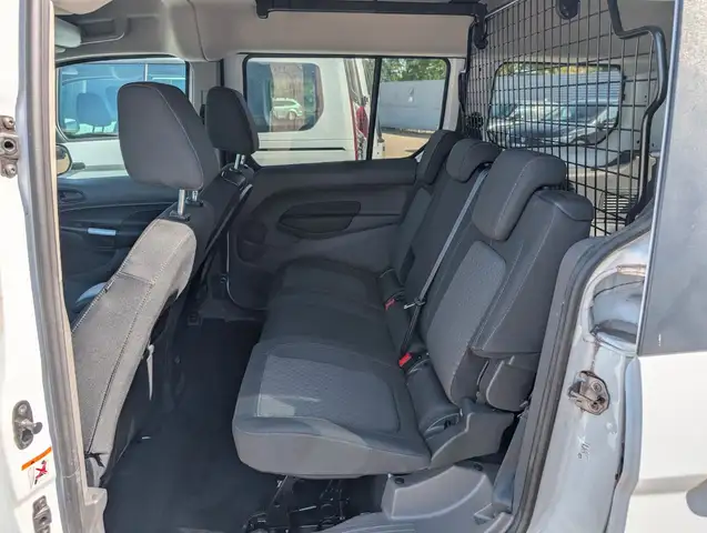 Ford Transit view 4