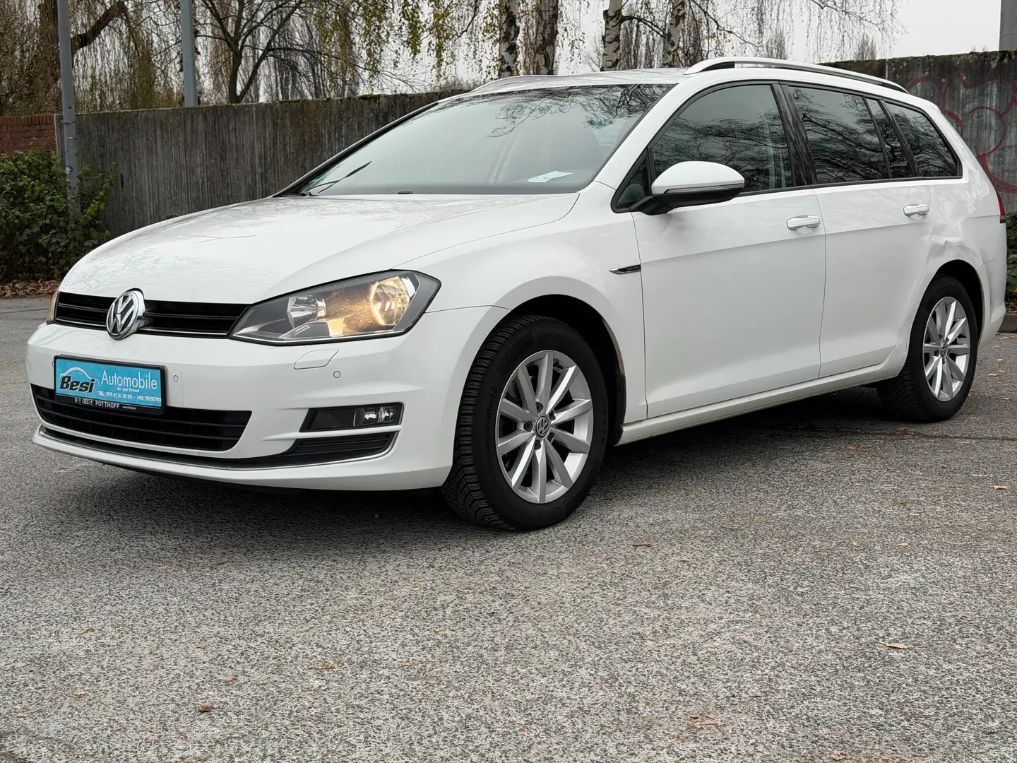 Volkswagen Golf VII 2.0 TDI Lounge BMT DSG NAVI Alu Scheckheft Weiß - 2