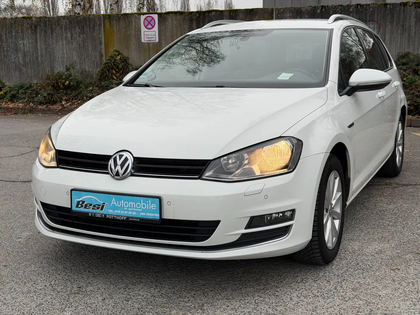 Volkswagen Golf VII 2.0 TDI Lounge BMT DSG NAVI Alu Scheckheft Weiß - 1