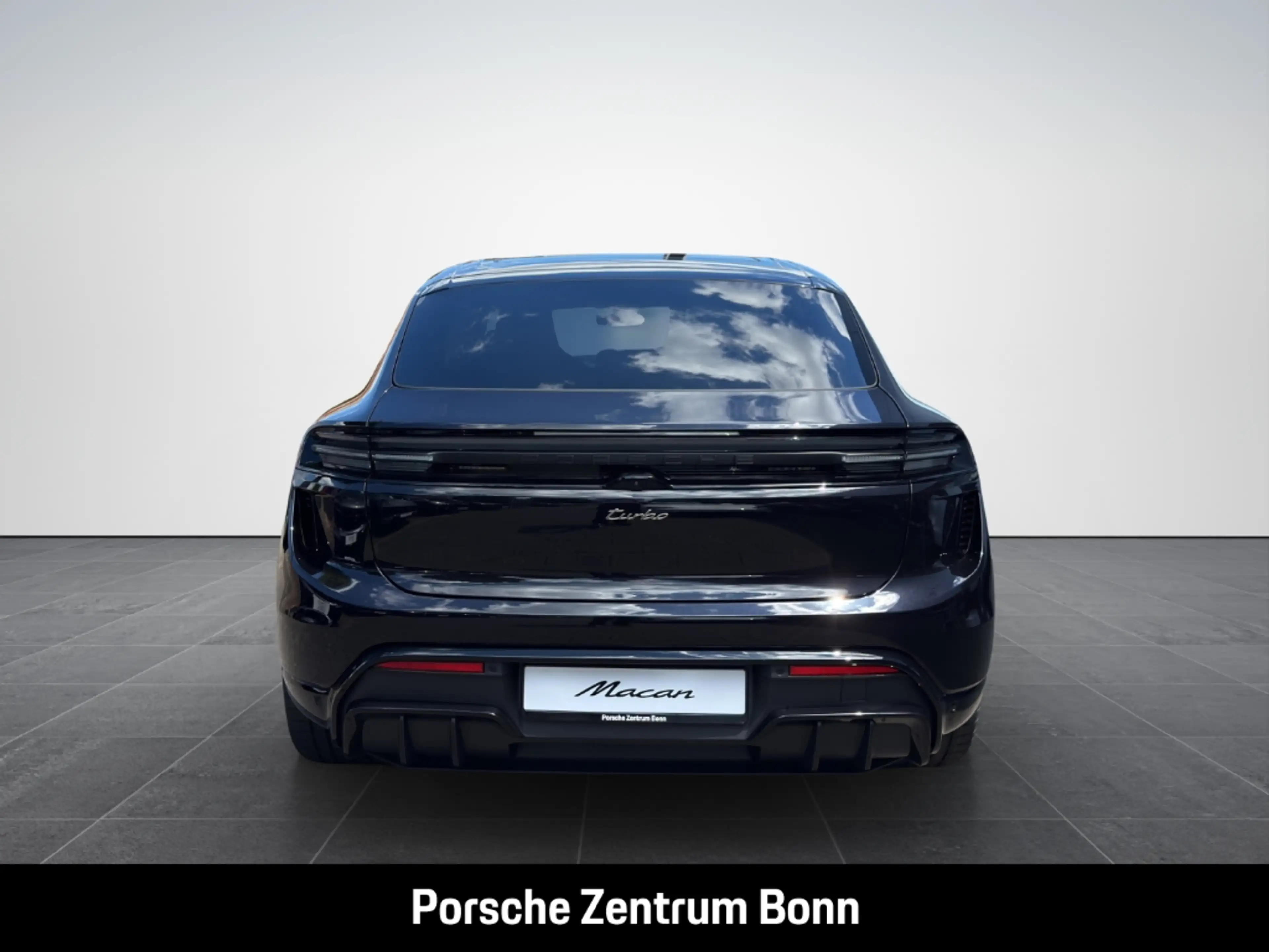 Porsche Macan Turbo HA-Lenkung Head-Up Surround-View — photo 6