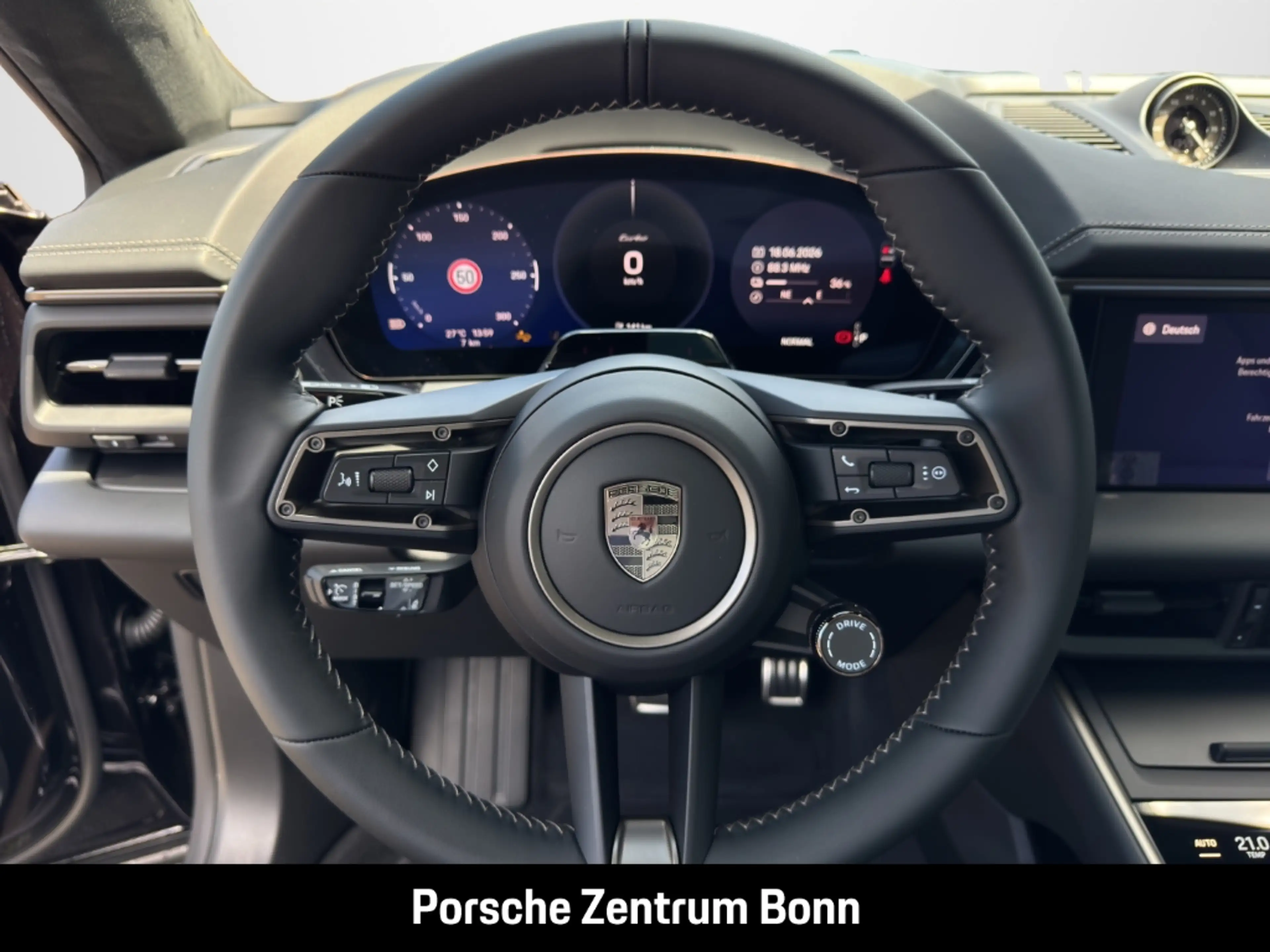 Porsche Macan Turbo HA-Lenkung Head-Up Surround-View — photo 10