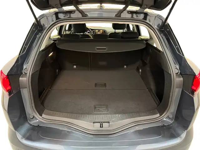 Renault Megane view 25