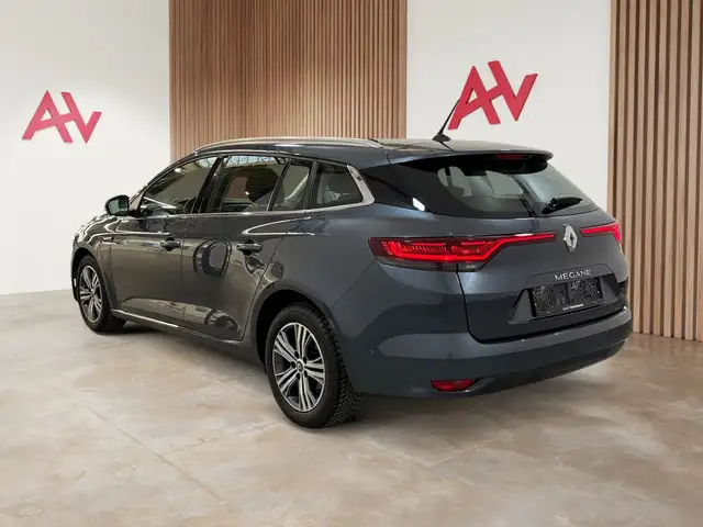 Renault Megane view 10