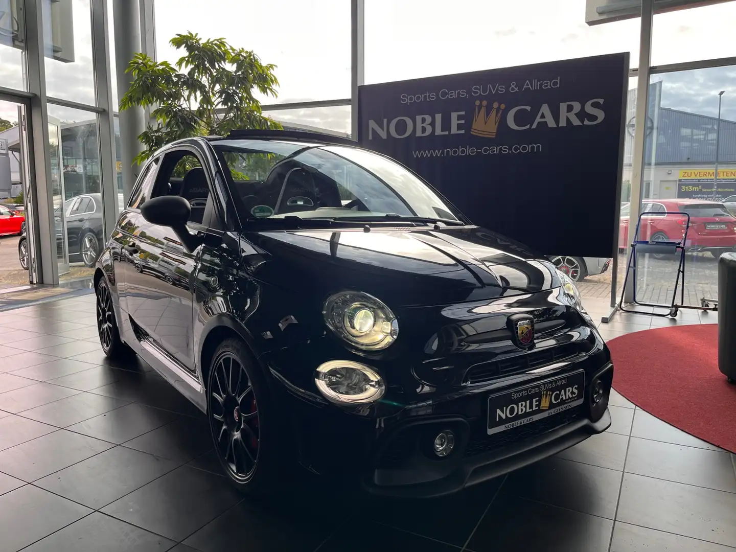 Abarth 595C Competizione XENON NAVI ALU Schwarz - 1