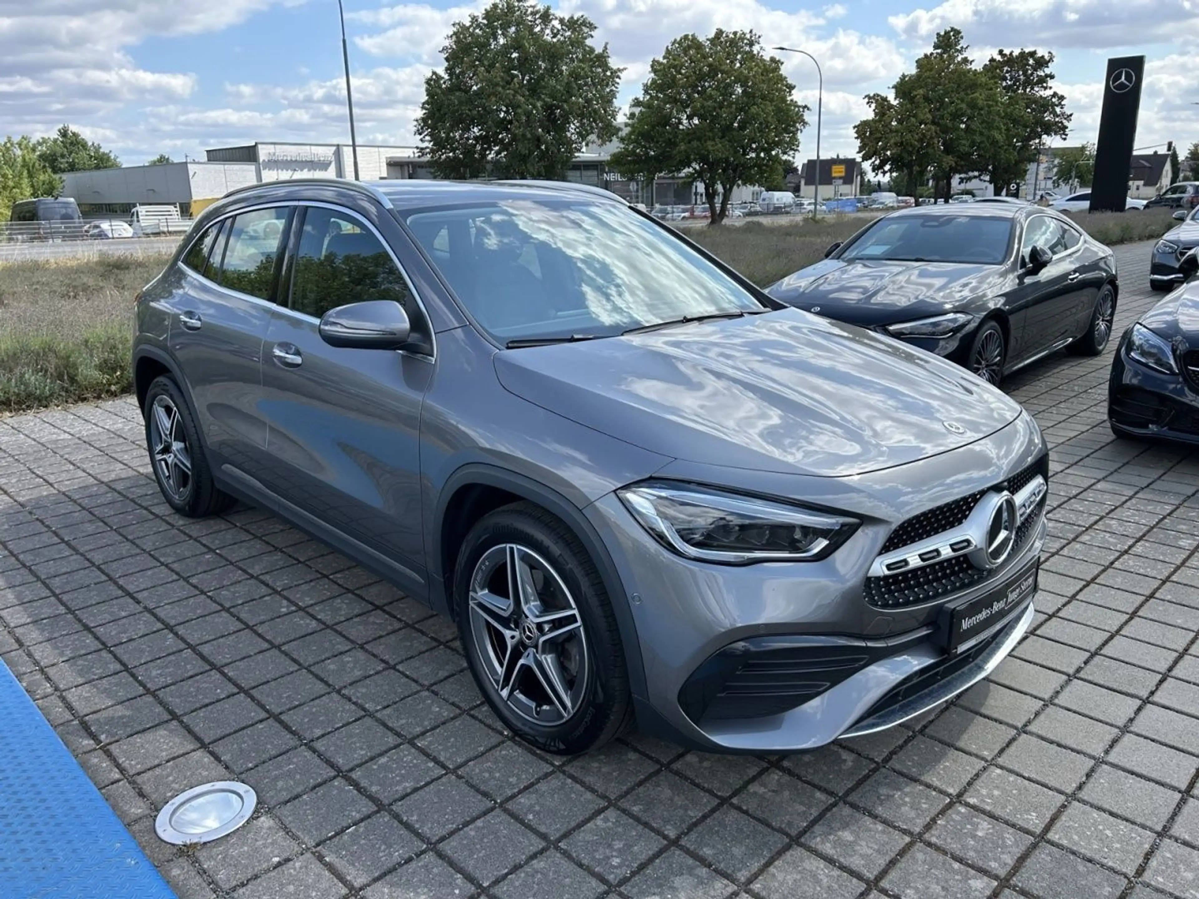 Mercedes-Benz GLA 220 d 4MATIC AMG+BURM+MULTIBEAM+TOTW+AHK+KAM — photo 4