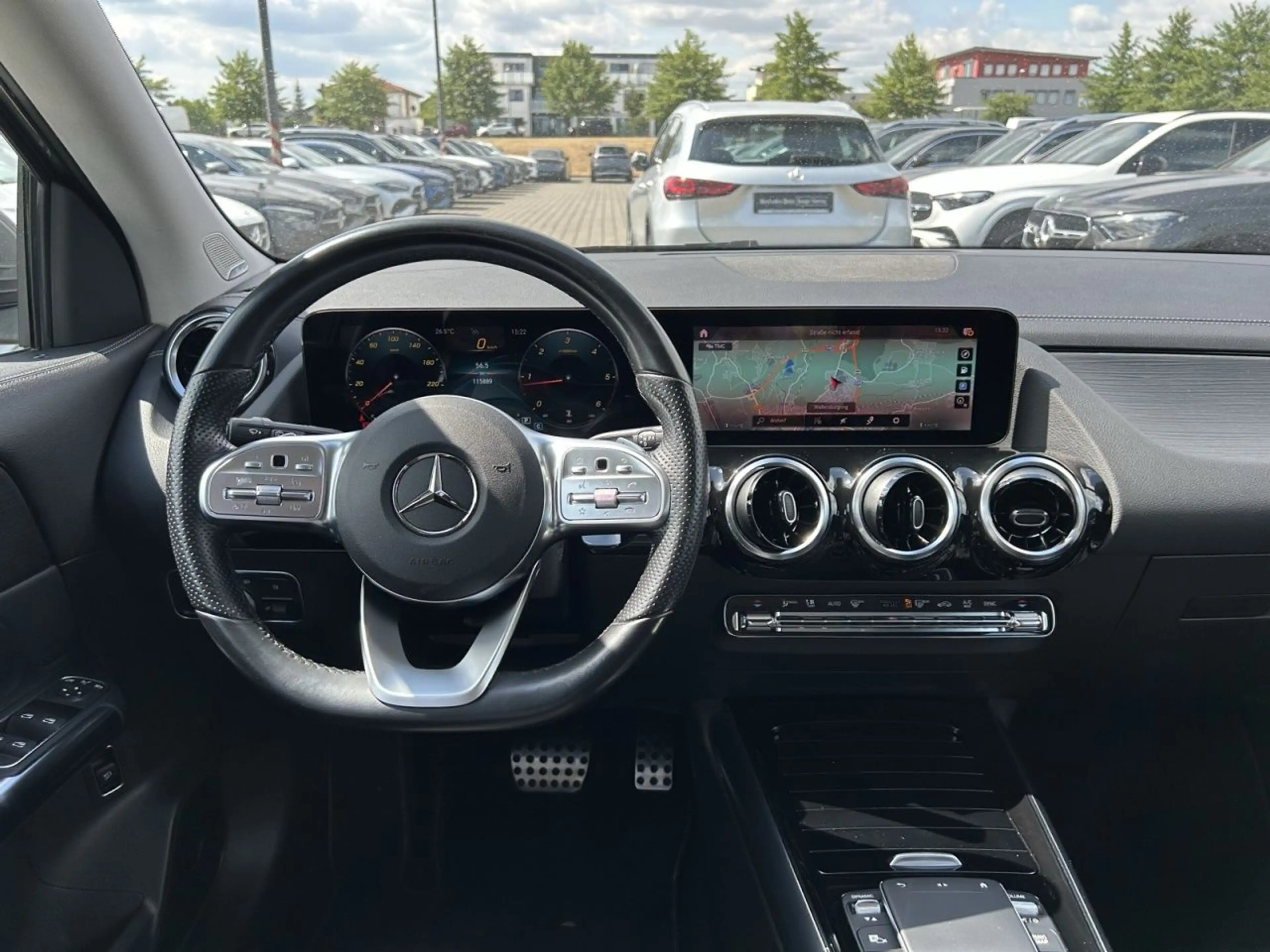 Mercedes-Benz GLA 220 d 4MATIC AMG+BURM+MULTIBEAM+TOTW+AHK+KAM — photo 15