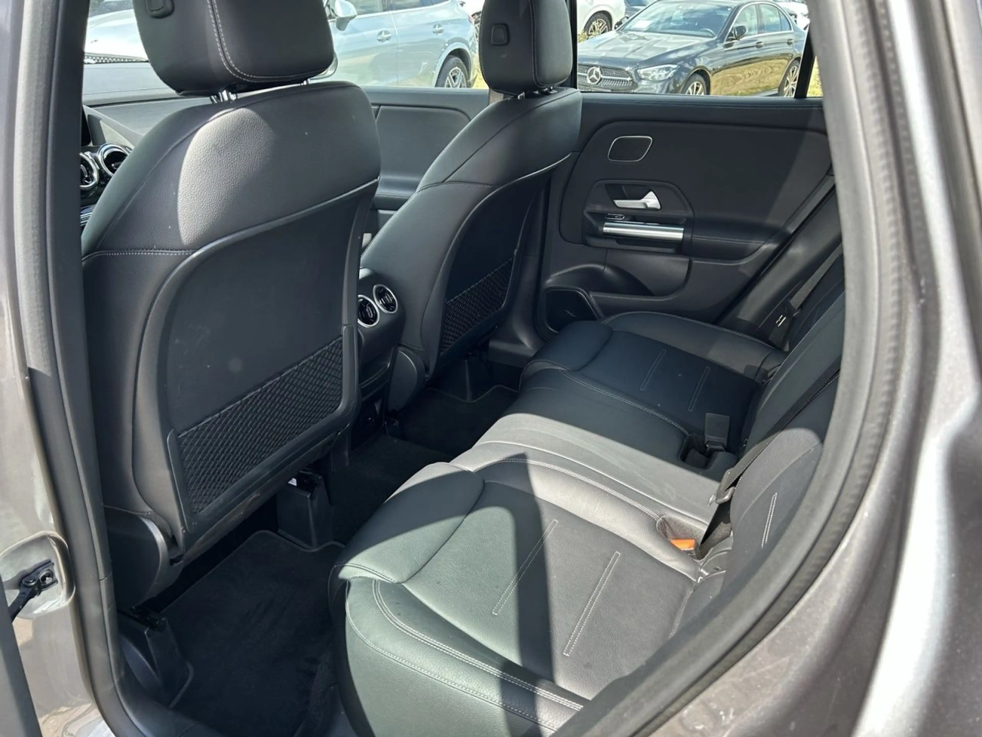 Mercedes-Benz GLA 220 d 4MATIC AMG+BURM+MULTIBEAM+TOTW+AHK+KAM — photo 13
