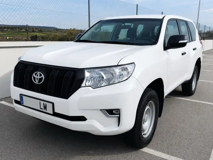 Toyota Land Cruiser D-4D GX