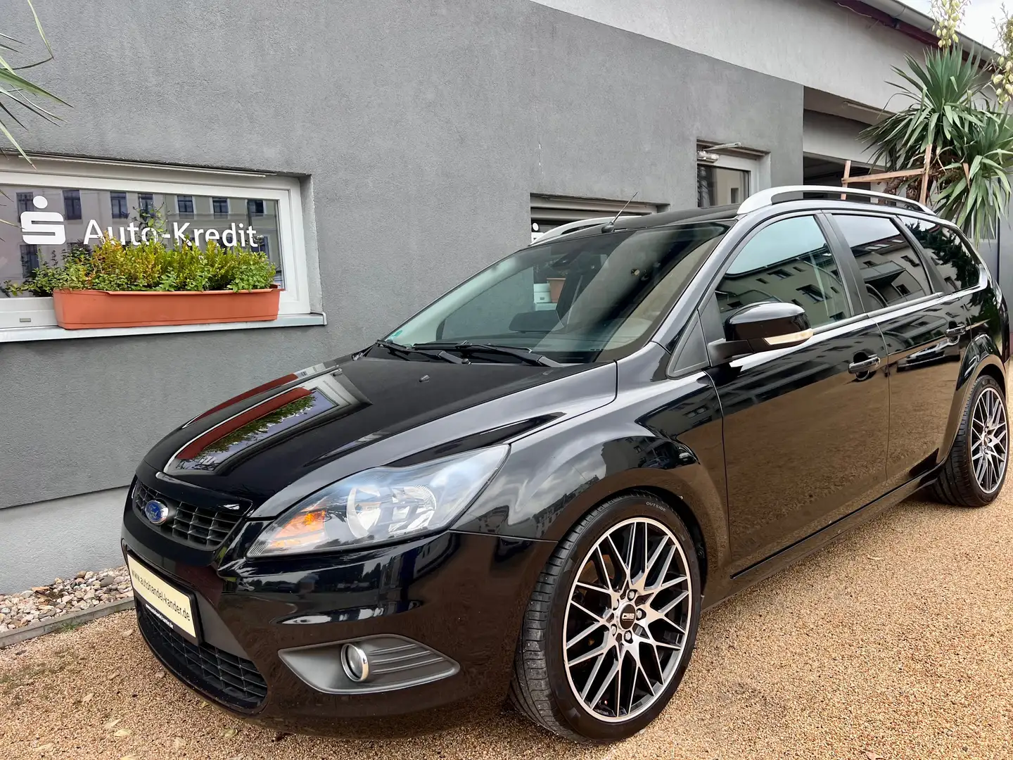 Ford Focus Titanium*NAVI*DAB*TÜV NEU*GARANTIE Noir - 1