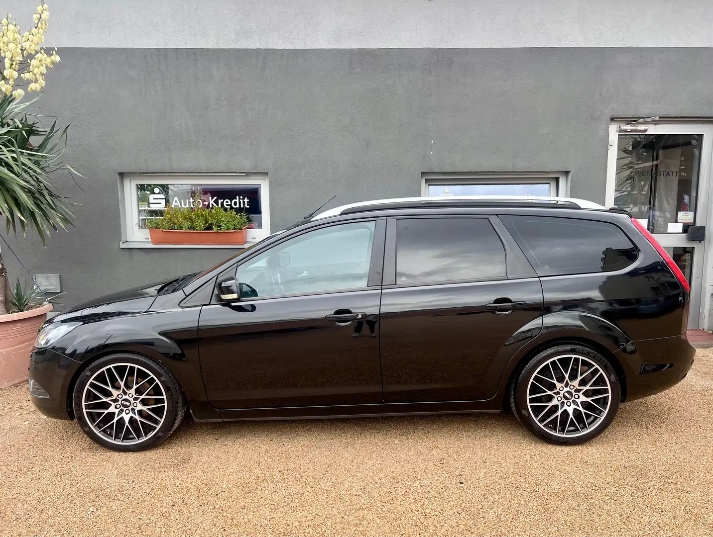 Ford Focus Titanium*NAVI*DAB*TÜV NEU*GARANTIE Noir - 2