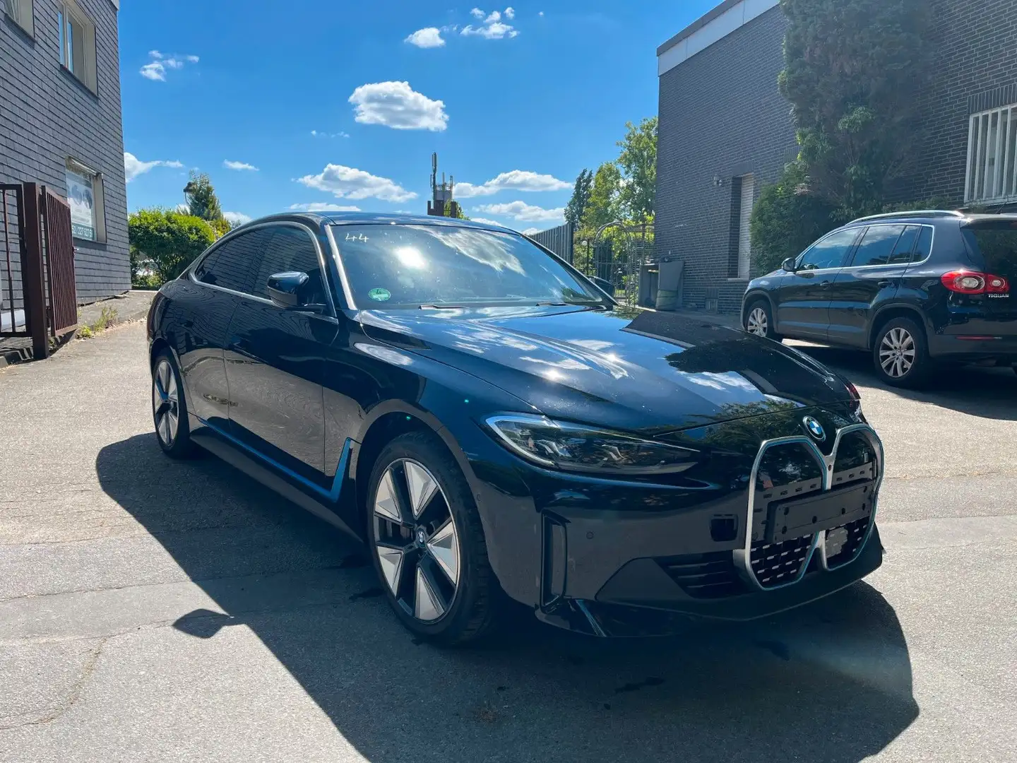 BMW i4 Gran Coupe 40 eDrive 360° LED NAVI SHADOW HEA Zwart - 1