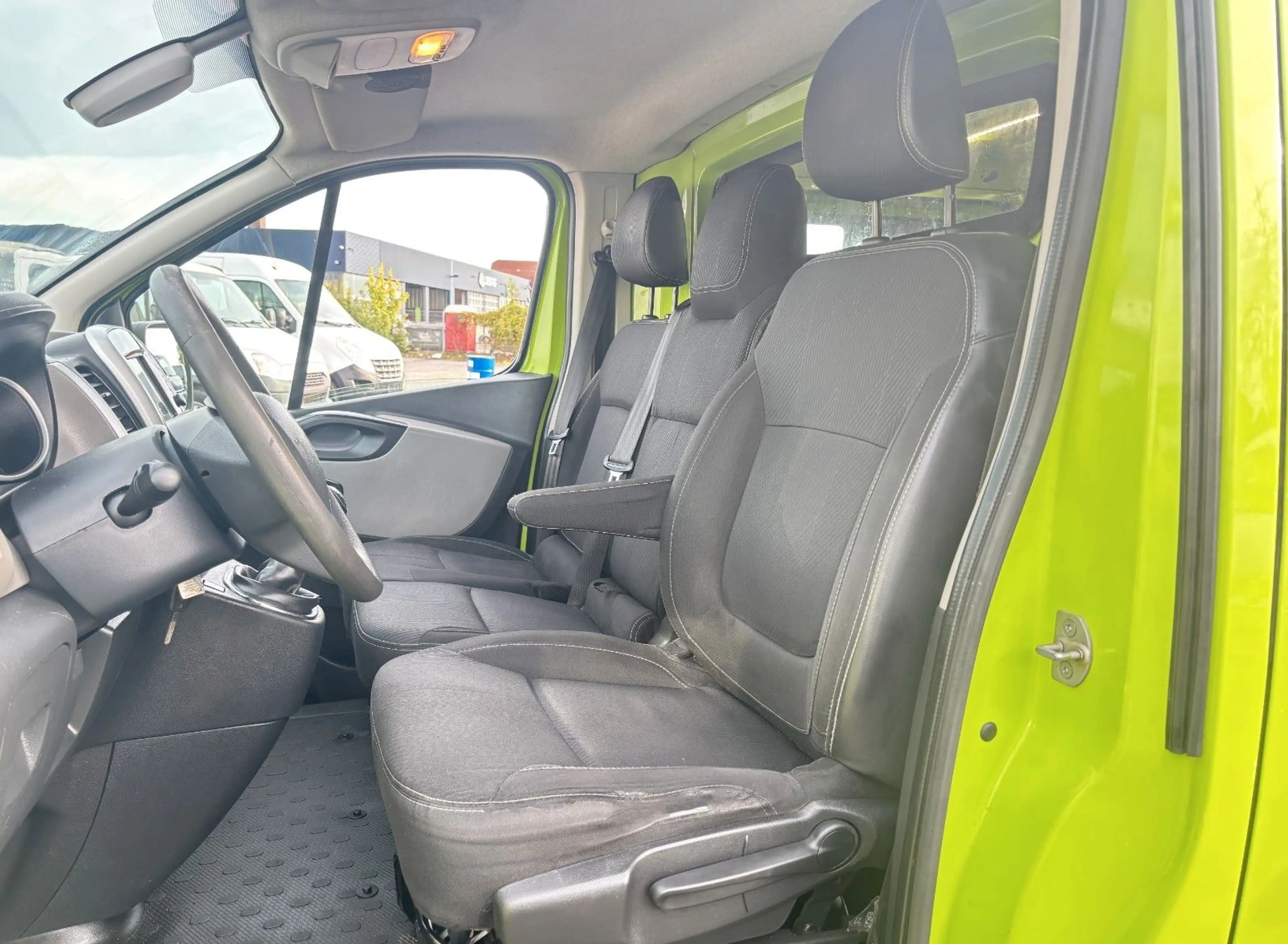 Renault Trafic 145 dCi AHK*Navi+Kamera*2Schiebetüren*TÜV — photo 2