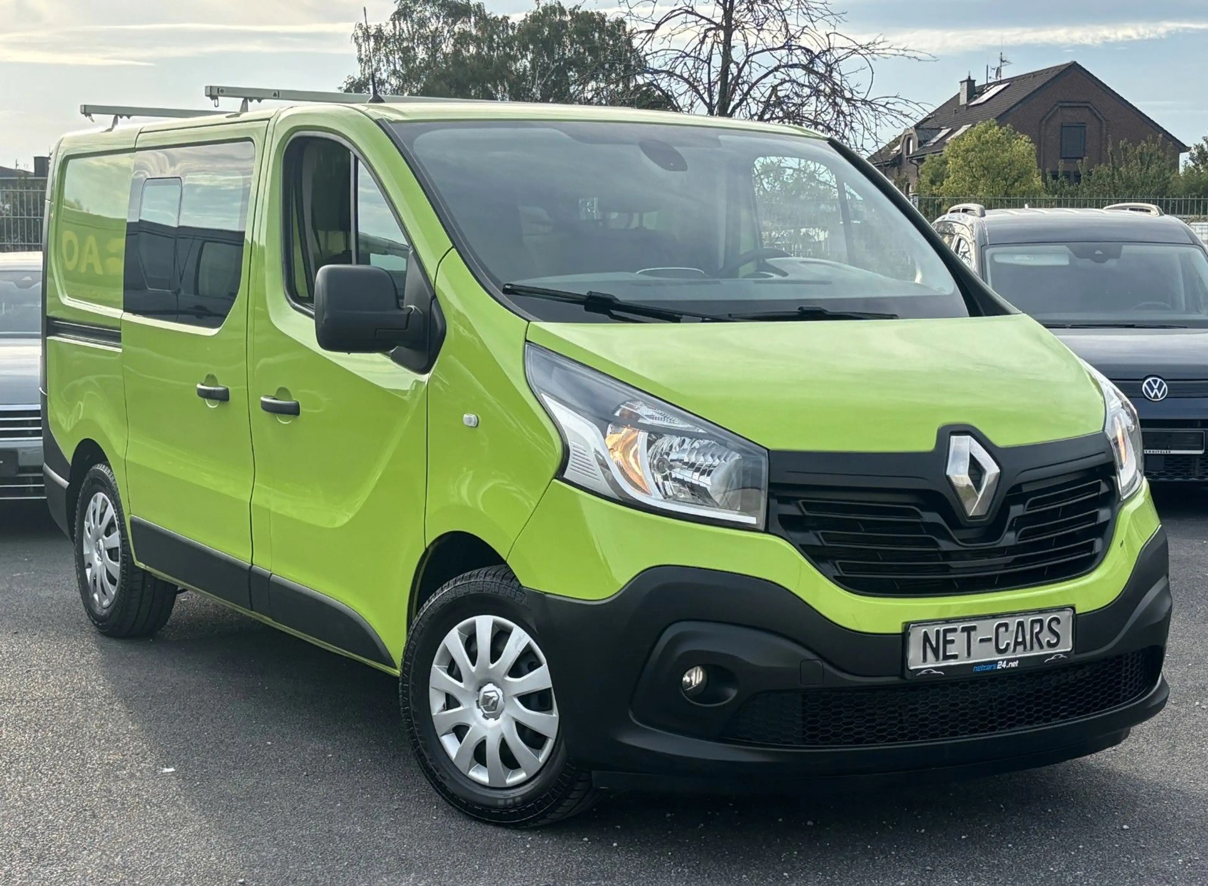Renault Trafic 145 dCi AHK*Navi+Kamera*2Schiebetüren*TÜV