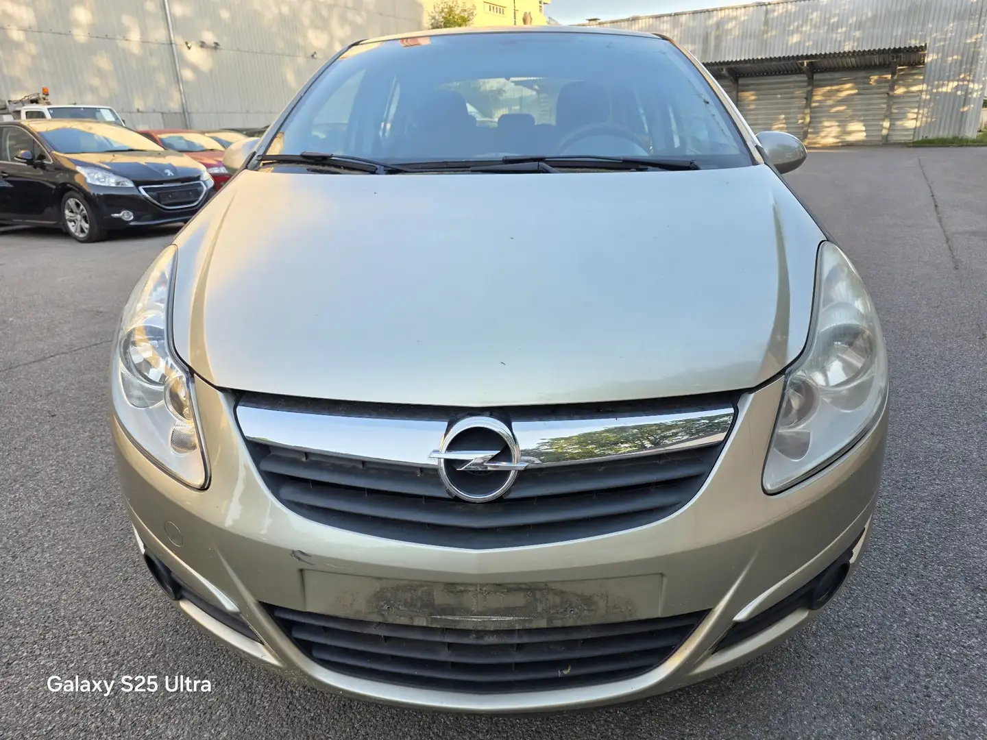 Opel Corsa 1.2 16V Grau - 1