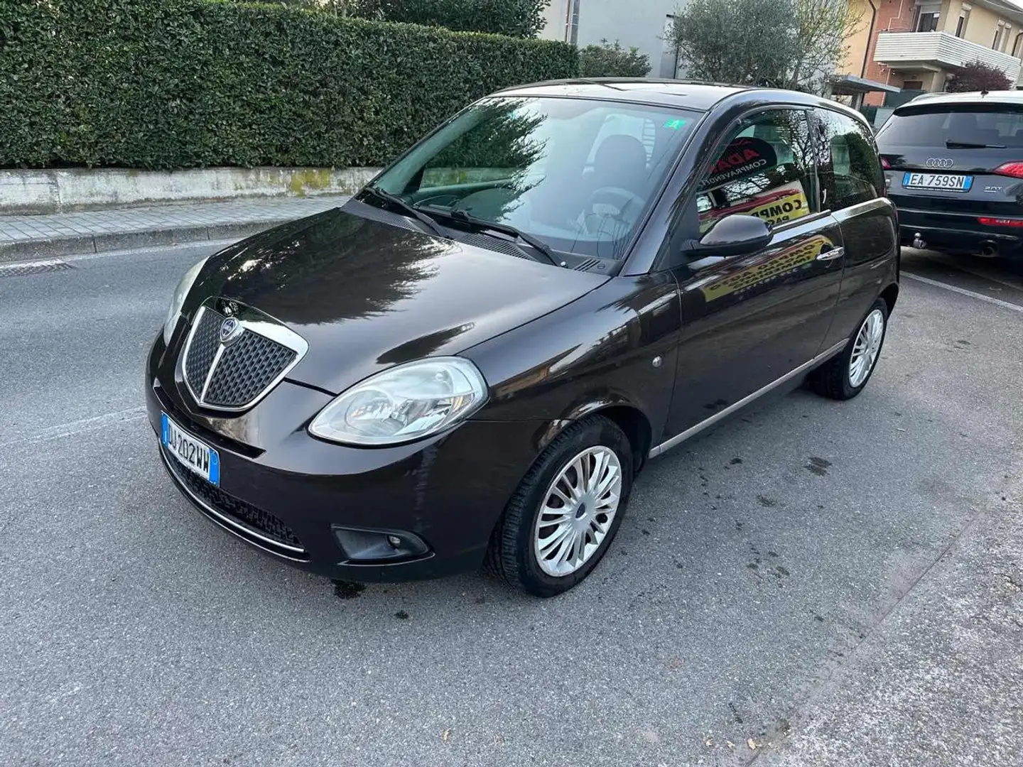 Lancia Ypsilon 1.4 Platino Marrón - 1