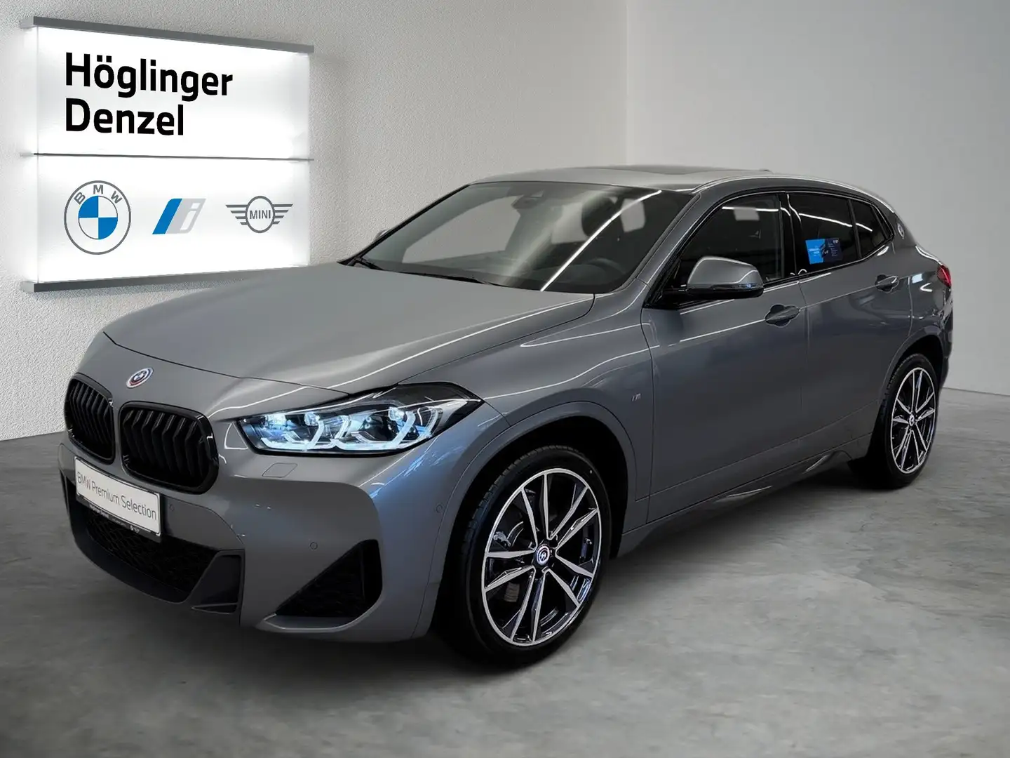 BMW X2 sDrive20i Grau - 2