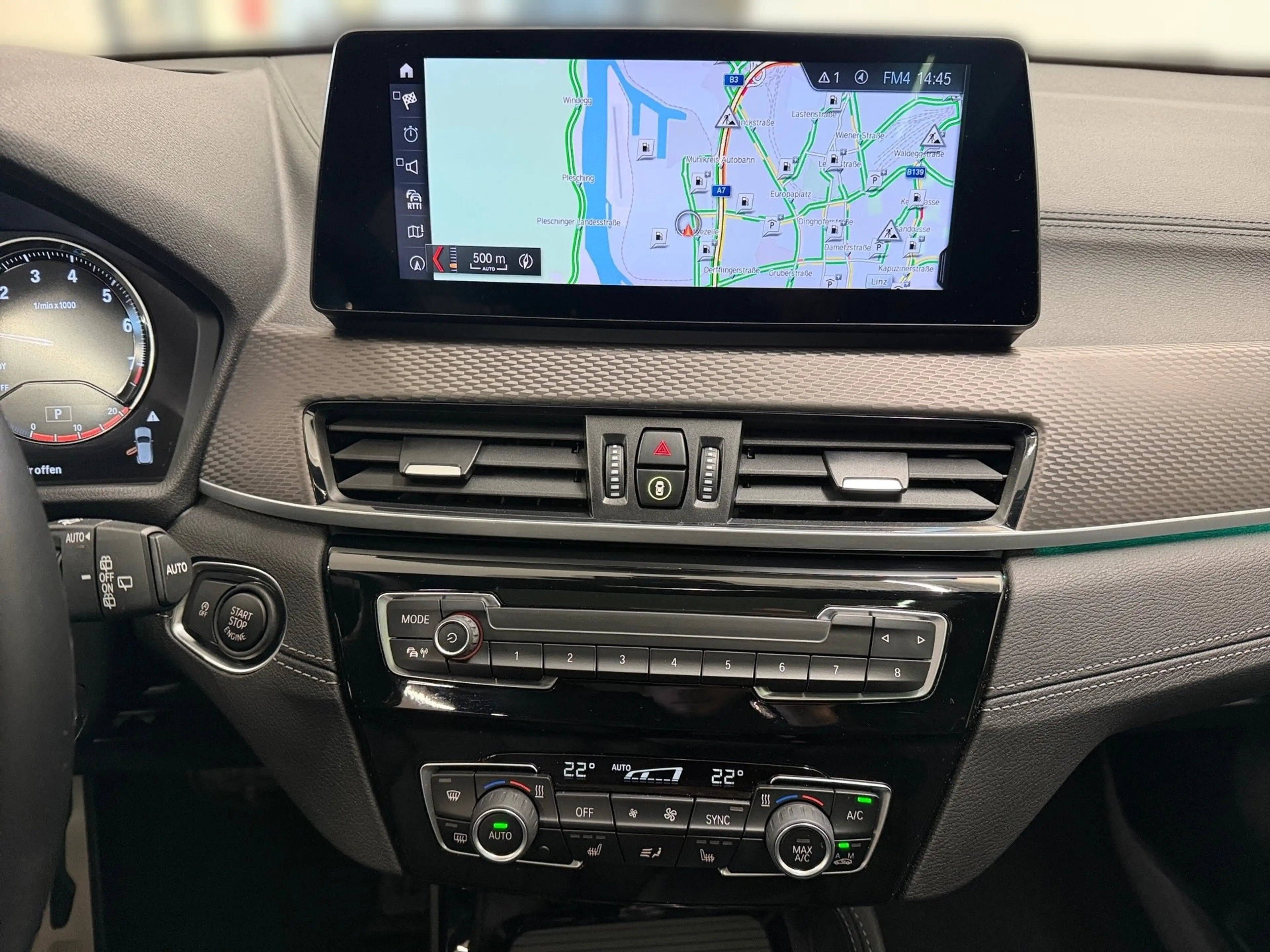 BMW X2 sDrive20i — photo 5