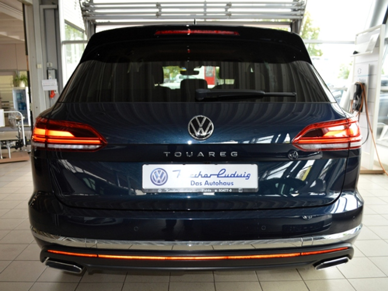 Volkswagen Touareg 3,0 V6 TDI Atmosphere 4Motion AHK 19" LED — photo 5