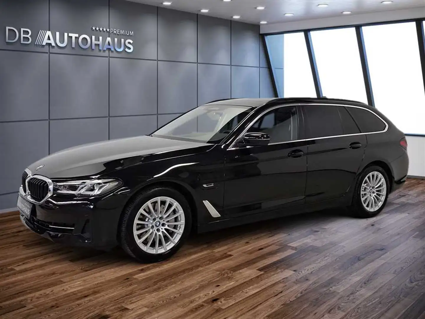 BMW 530 e Touring Steptronuc Nero - 1
