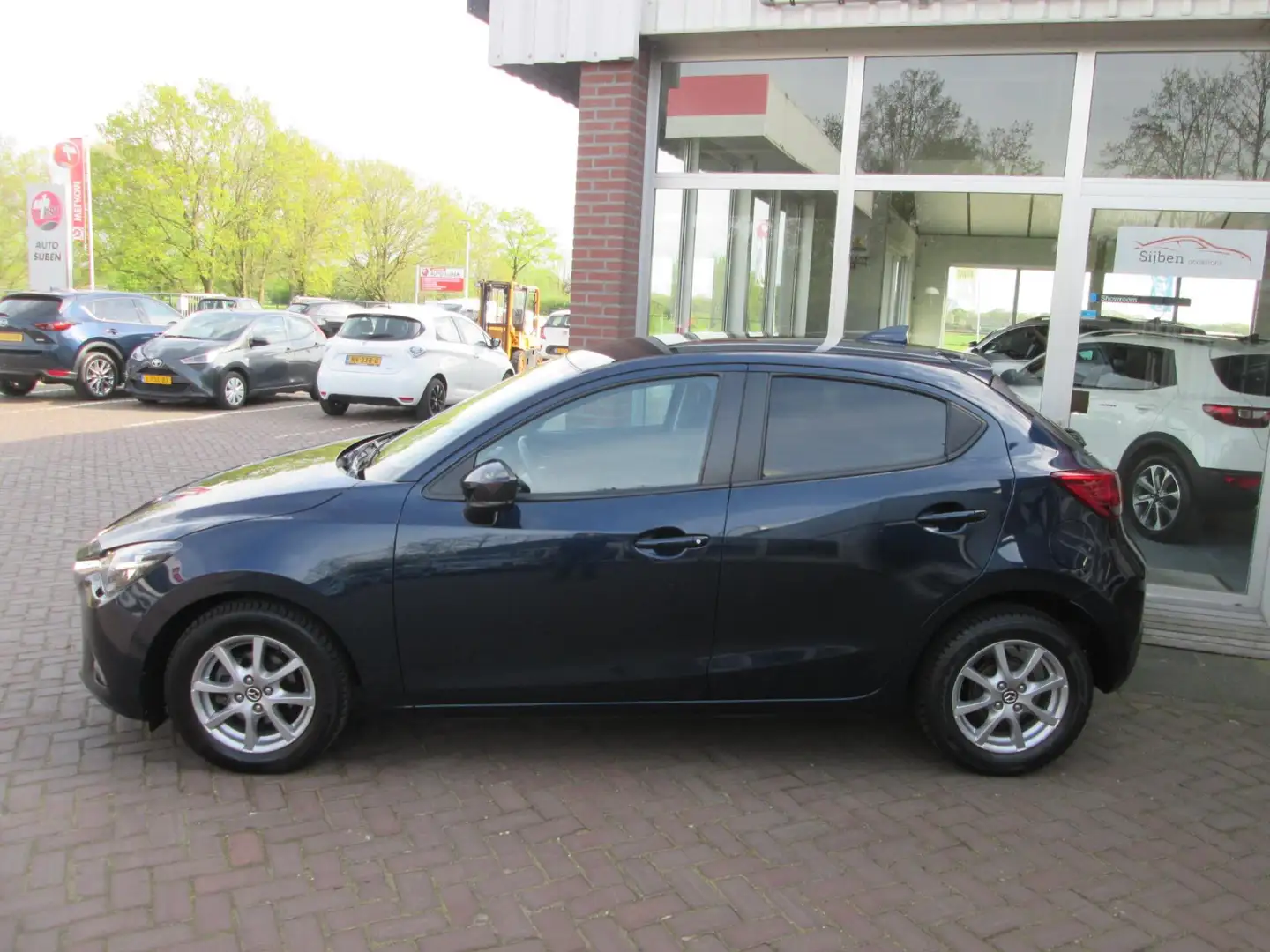 Mazda 2 1.5 Skyactiv-G Sport Selected / navi / airco / cam Blau - 2