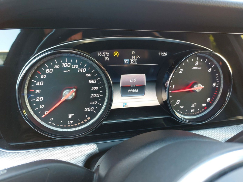 Mercedes-Benz E 220 E Limousine E 220 d 4Matic — photo 12