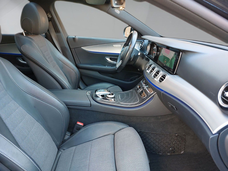 Mercedes-Benz E 220 E Limousine E 220 d 4Matic — photo 4