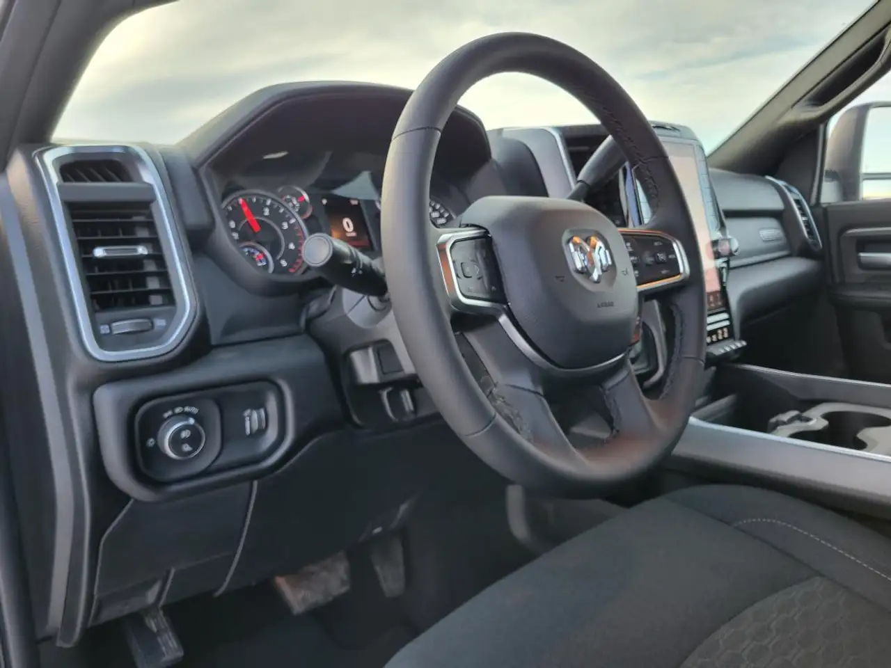 RAM 3500 снимка RAM 3500