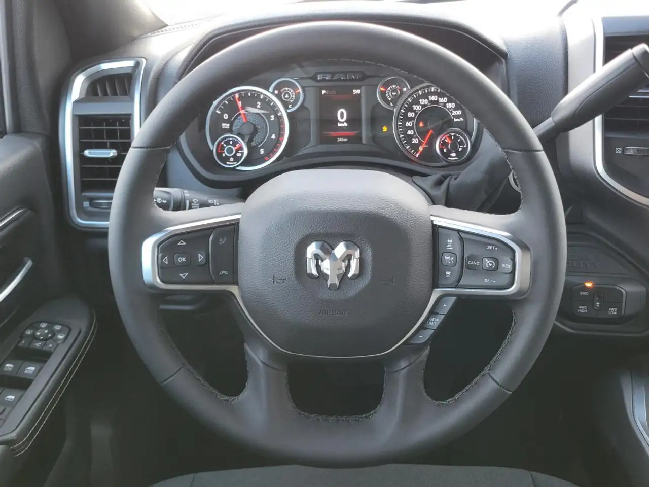 RAM 3500 снимка RAM 3500