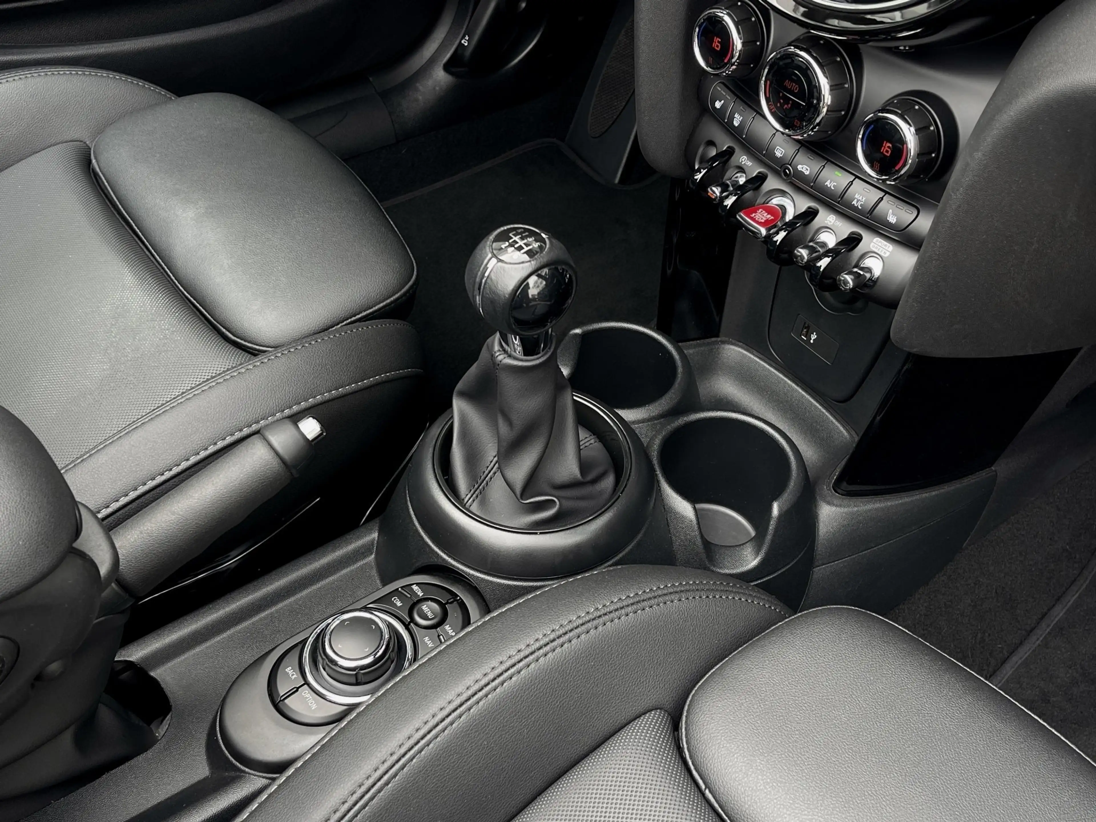 MINI Cooper Cabrio Cooper Cabrio — photo 10