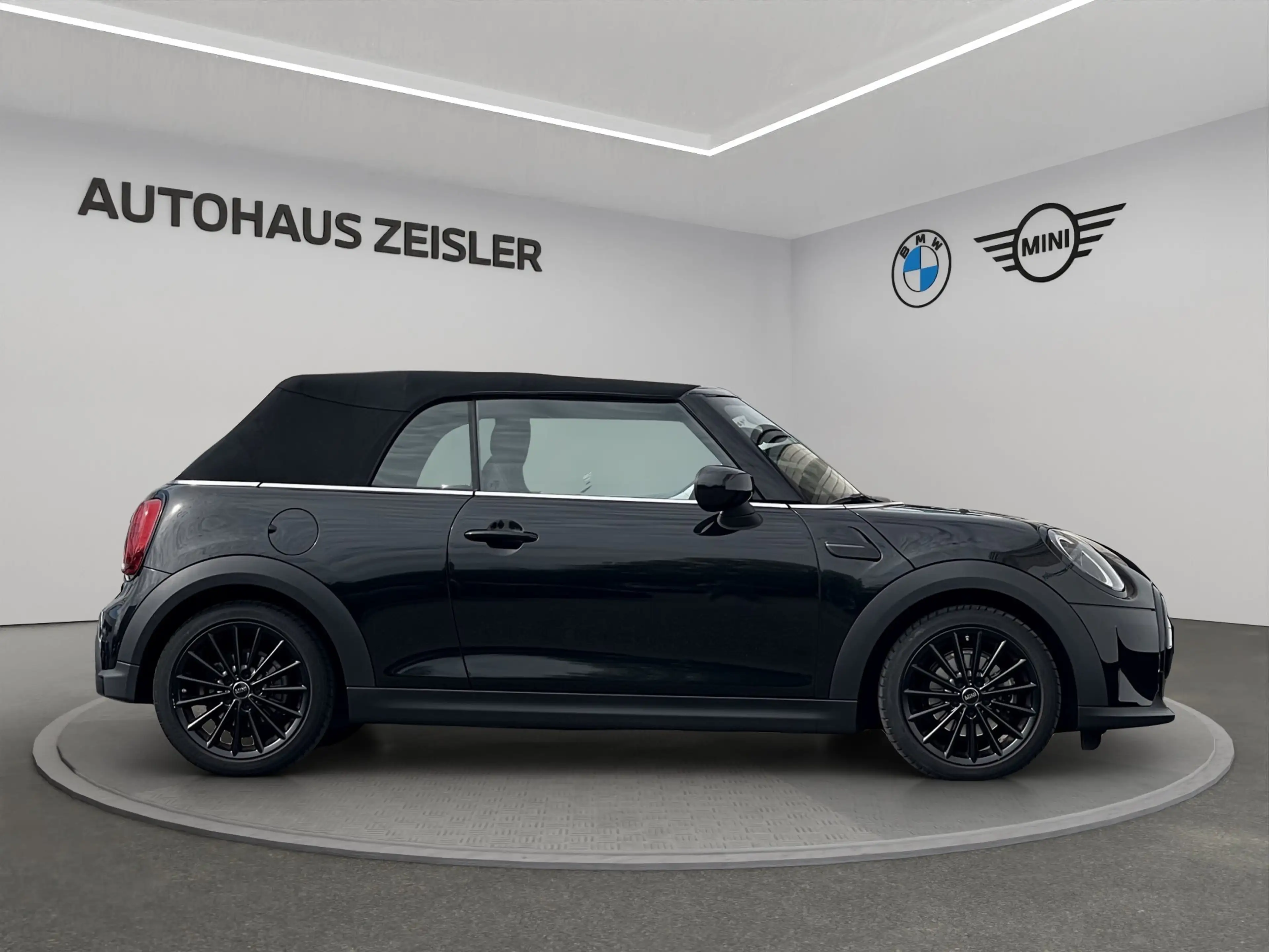 MINI Cooper Cabrio Cooper Cabrio — photo 3