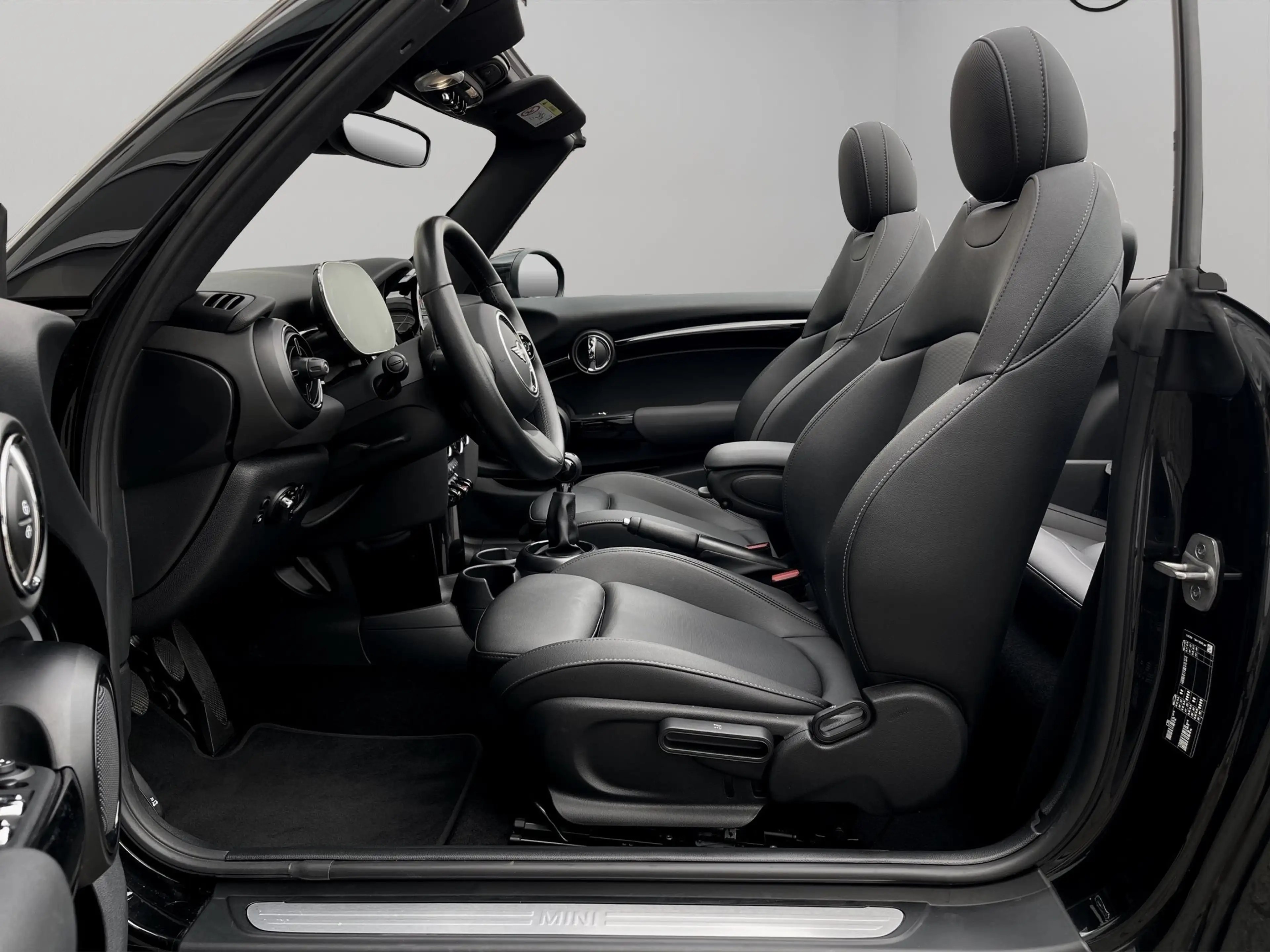 MINI Cooper Cabrio Cooper Cabrio — photo 9