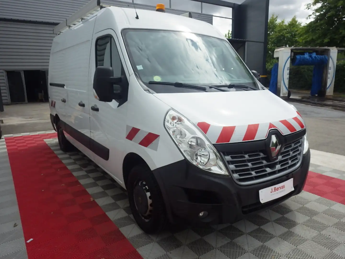 Renault Master FOURGON FGN L2H2 3.3t 2.3 dCi 145 ENERGY E6 GRAND Blanc - 2