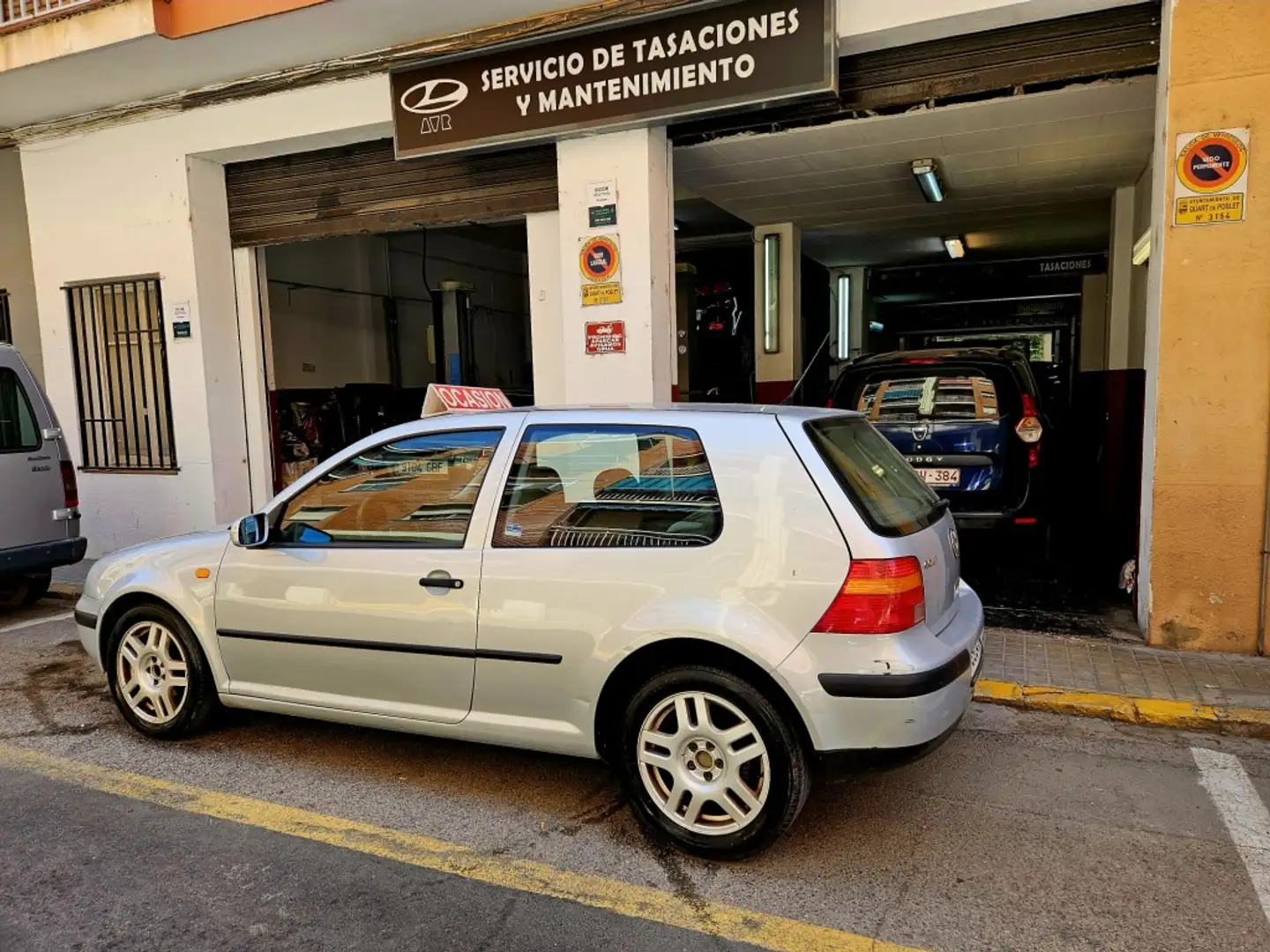 Volkswagen Golf 1.4 Conceptline Argent - 2