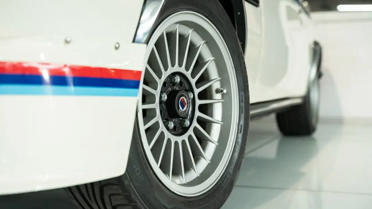 BMW E9 3.0 CSI Batmobil CSL Klon, foto 4