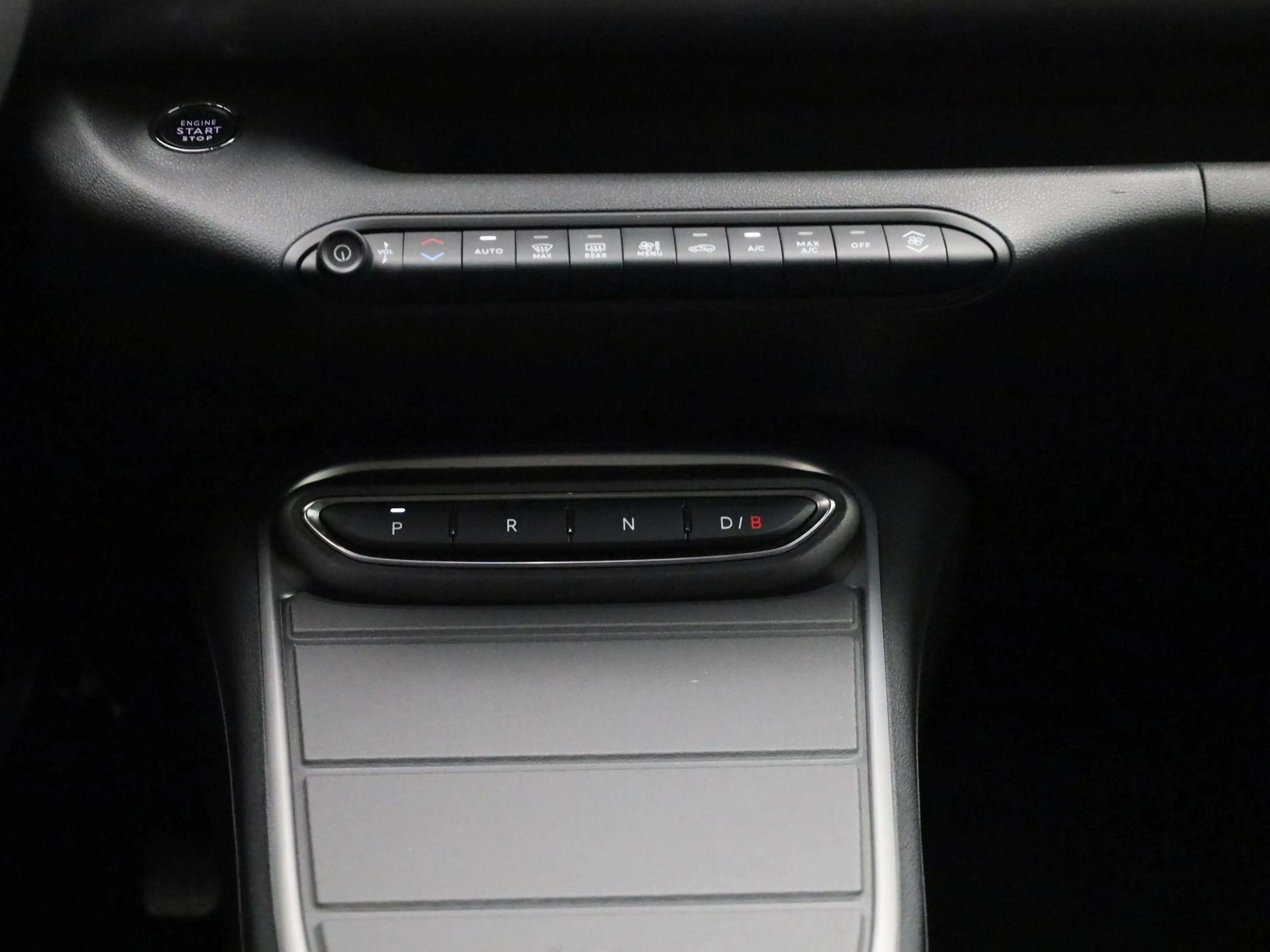 Jeep Avenger 54kWh Altitude — photo 10