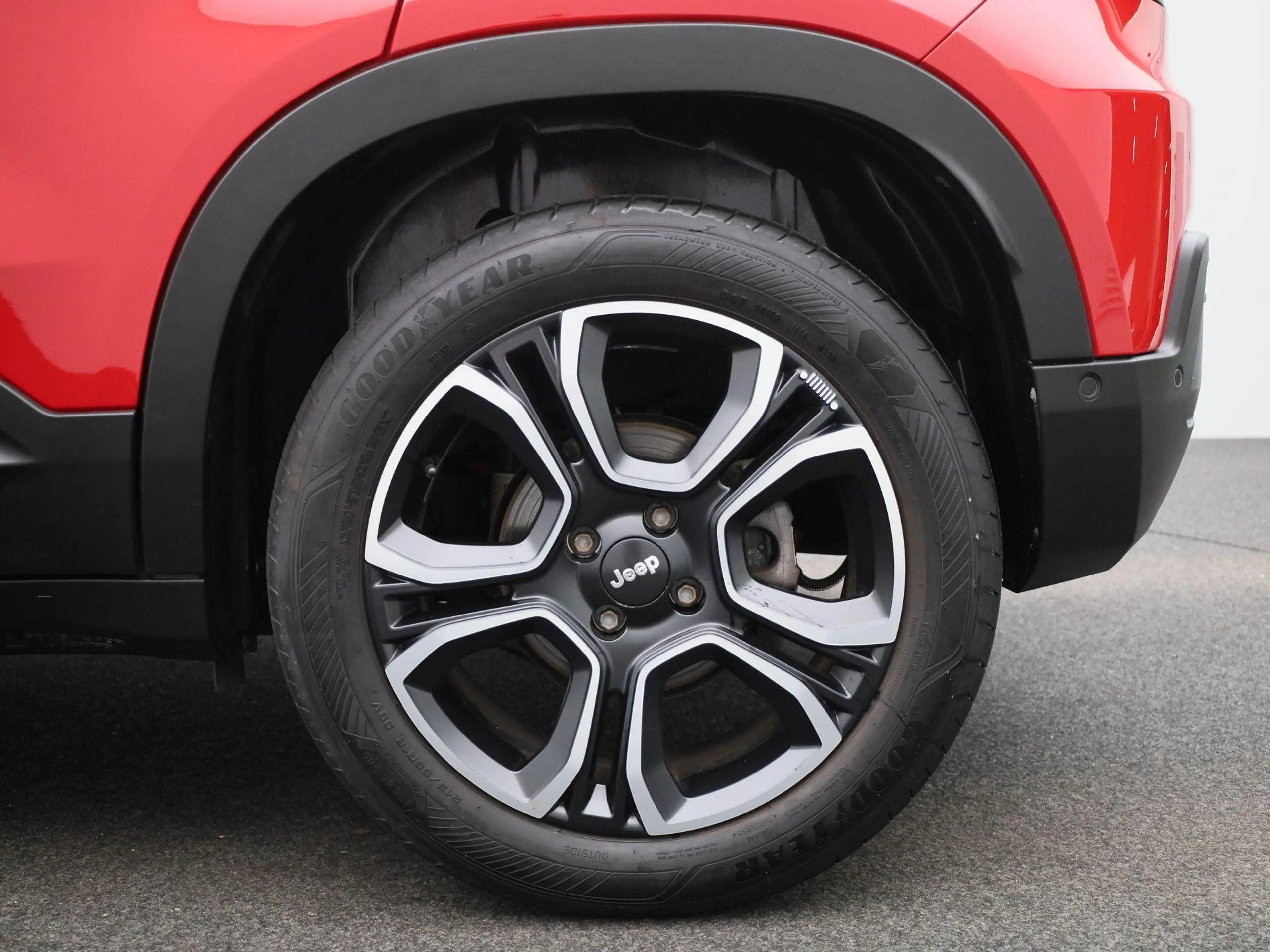 Jeep Avenger 54kWh Altitude — photo 13