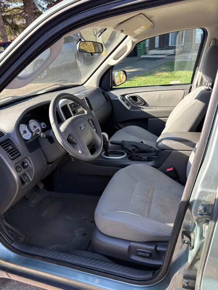 Ford Escape снимка Ford Escape