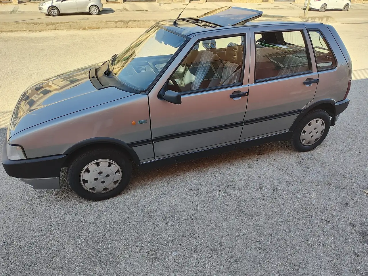 Fiat Uno 5p 1.5 ie SX 75cv cat., foto 3
