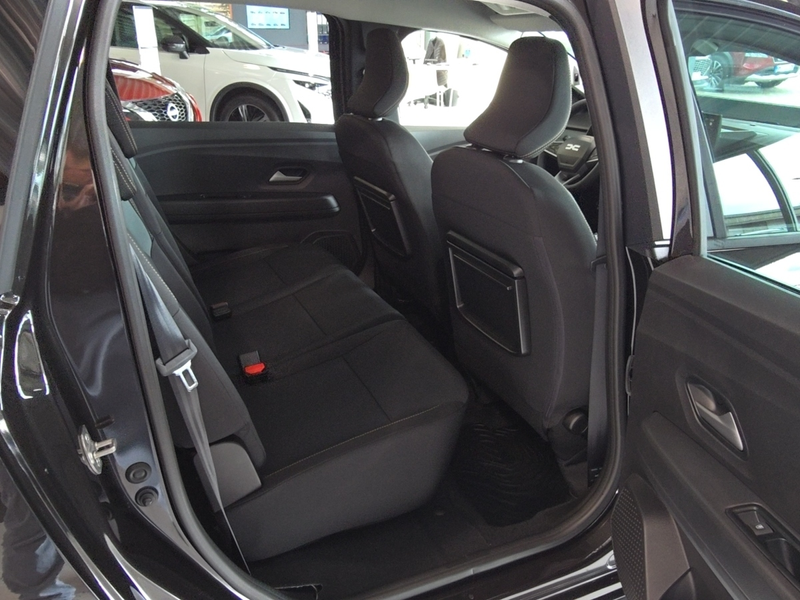 Dacia Jogger Extreme Hybrid 155 — photo 12