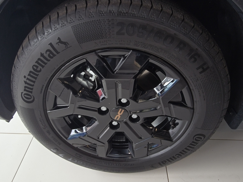 Dacia Jogger Extreme Hybrid 155 — photo 7