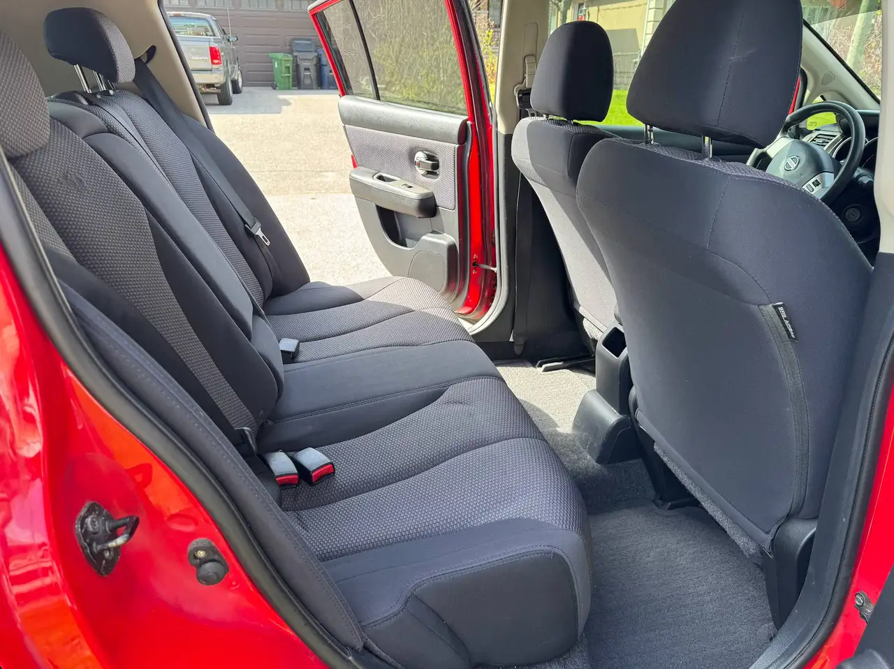 Nissan Versa снимка Nissan Versa