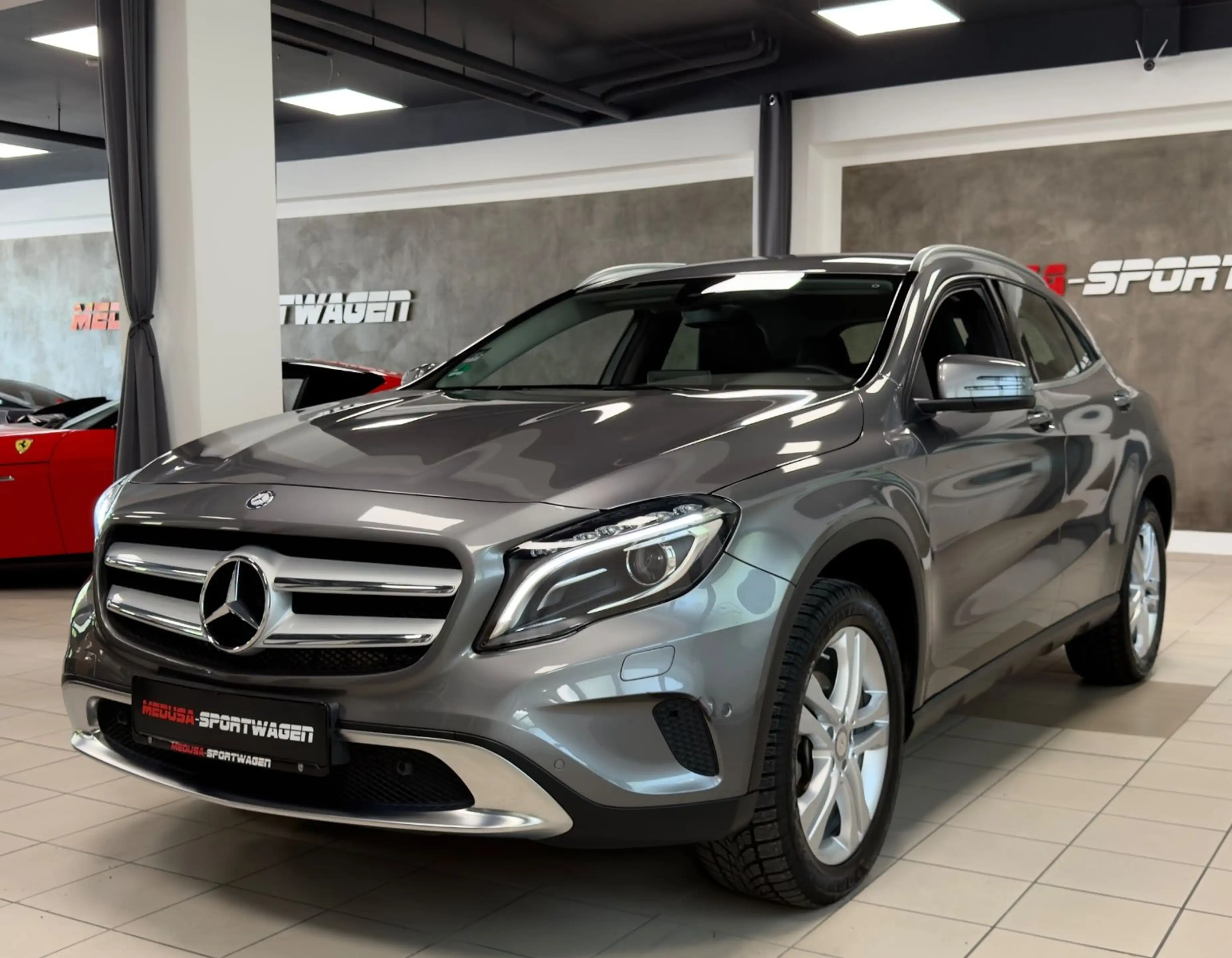 Mercedes-Benz GLA 180 AUT. NUR 13.397KM NAVI XENON TOPZUSTAND! — photo 9
